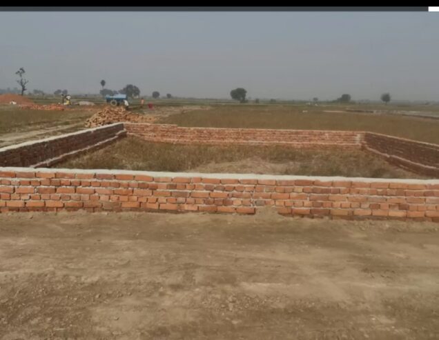 Bamrauli navyug Appartment se laga hua 100 gaj ka plot land in prayagraj