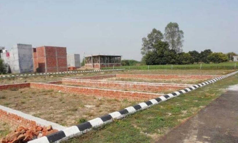 Bamrauli navyug apartment se laga hua 100 gaj ka plot land in prayagraj