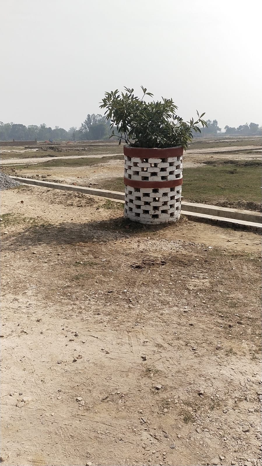 Bamrauli ke pass residential properties available