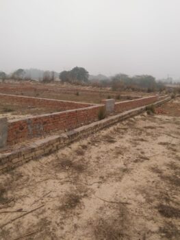 Phaphamau main road se laga ha commercial property in prayagraj